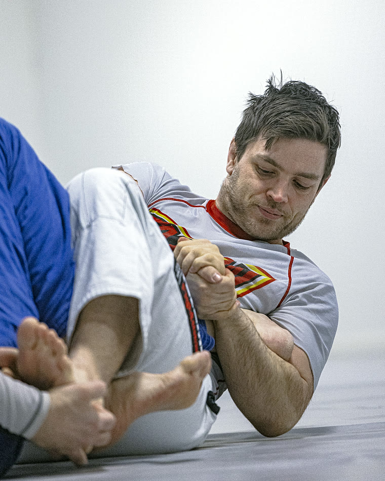 Sigurd Rosenvinge jobber seg inn i et grep under trening.